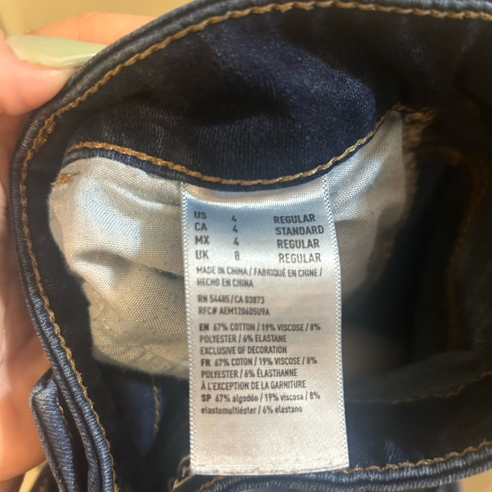 American Eagle Ripped Jeans - Picture 4 of 4